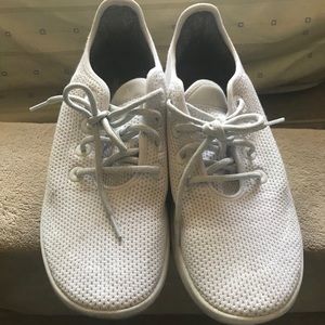 AllBirds Tree Runners White size 11